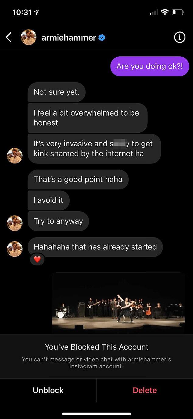 再爆大瓜!渣男星pua虐女无下限,下身刻字,片场狂舔影后脖子