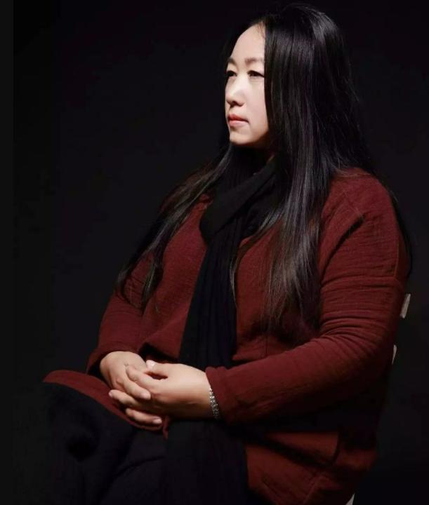 东北大姐剪纸被误认为是油画,东北民间美术剪纸