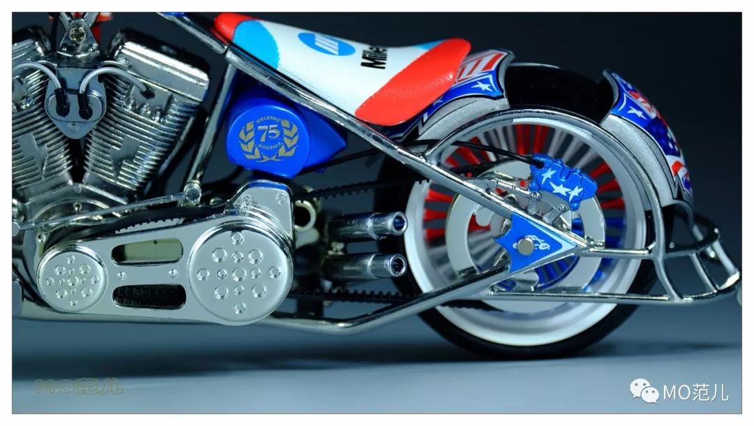 想试试用蓝色“焊”住你的眼睛是什么感受吗？