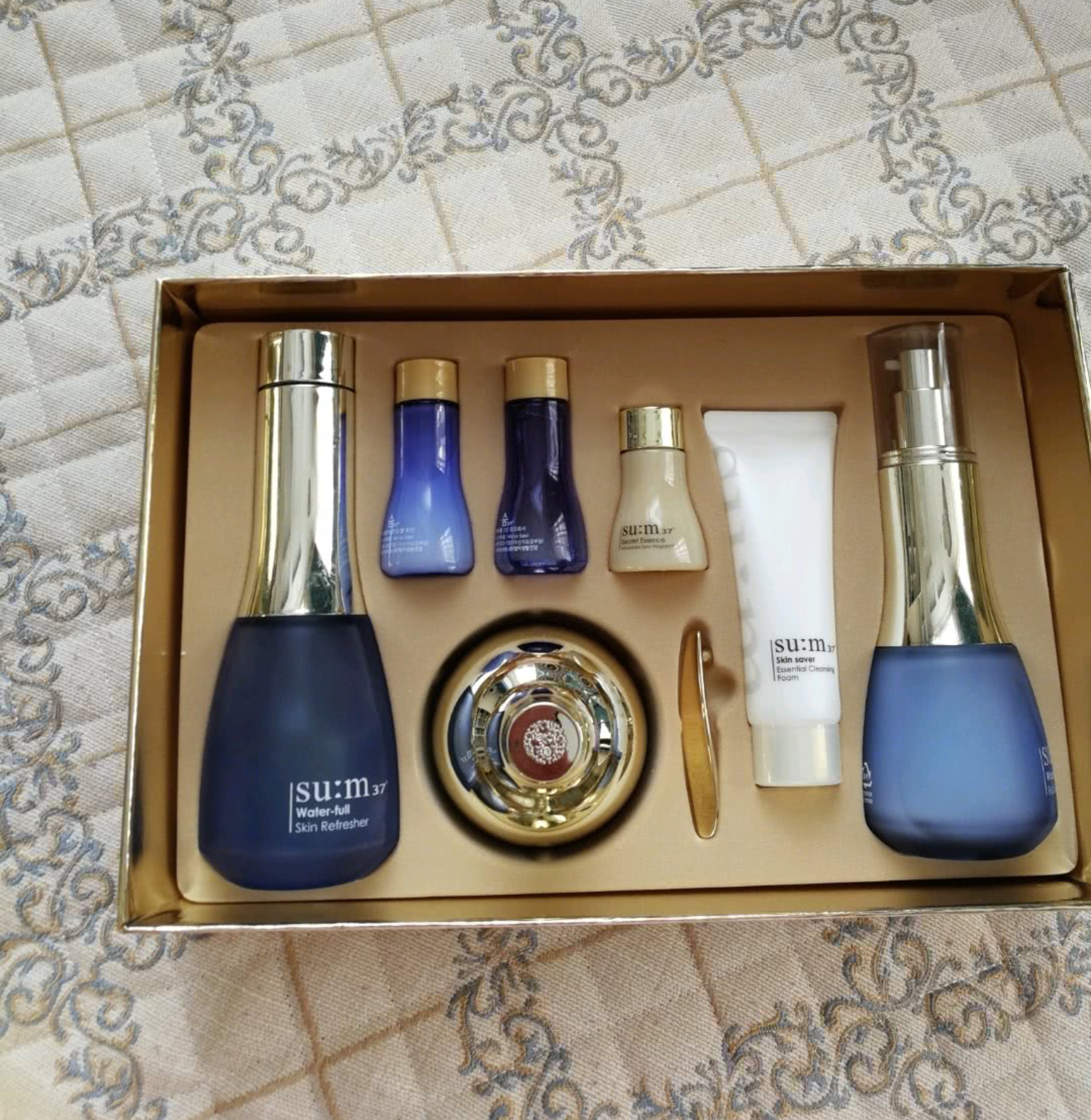 混搭护肤品搓泥怎么办,大牌护肤品可以混搭吗