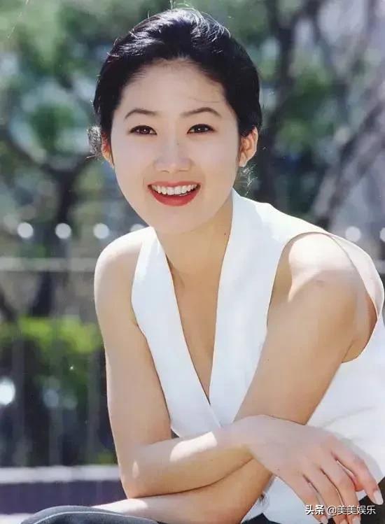 国民女神被曝用腹语骂人，私下难相处，经常责骂工作人员