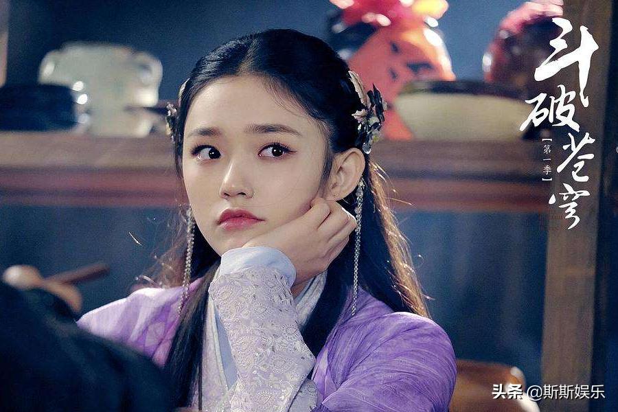 95后小花的古装造型盘点，杨超越温婉小巧，关晓彤端庄大气