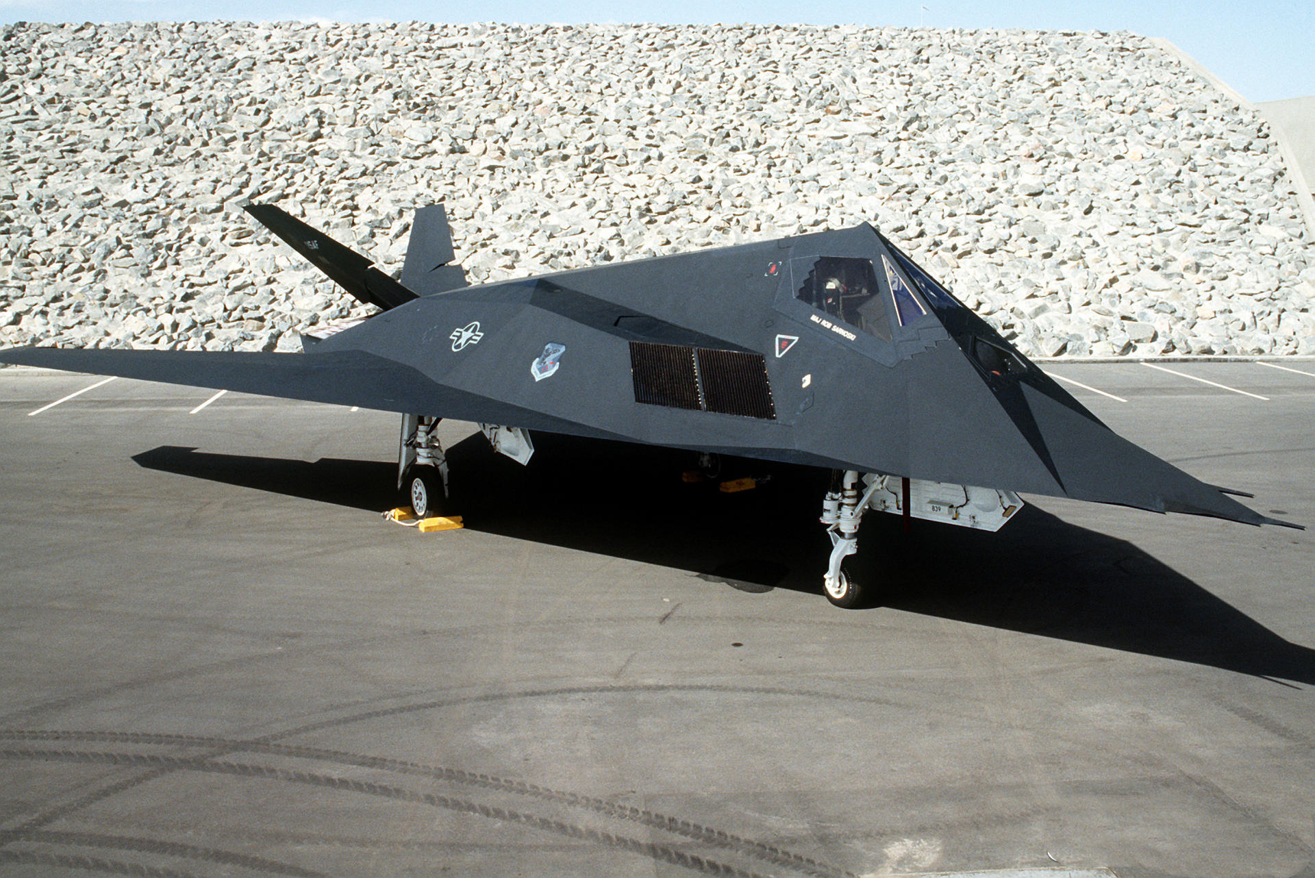 歼20珠海2021飞行表演视频完整,2016珠海航展歼20现场欢呼