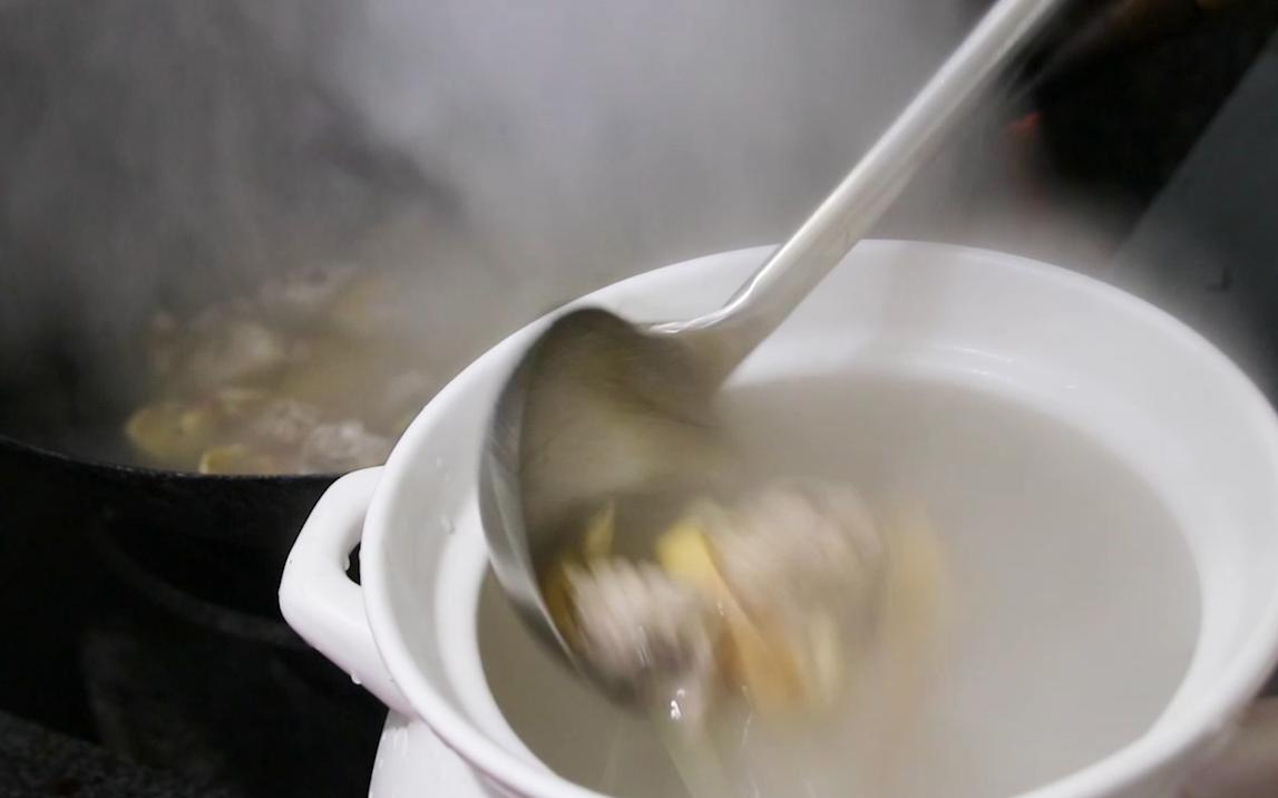 排骨炖墨鱼有什么营养,墨鱼炖什么好吃又营养小孩