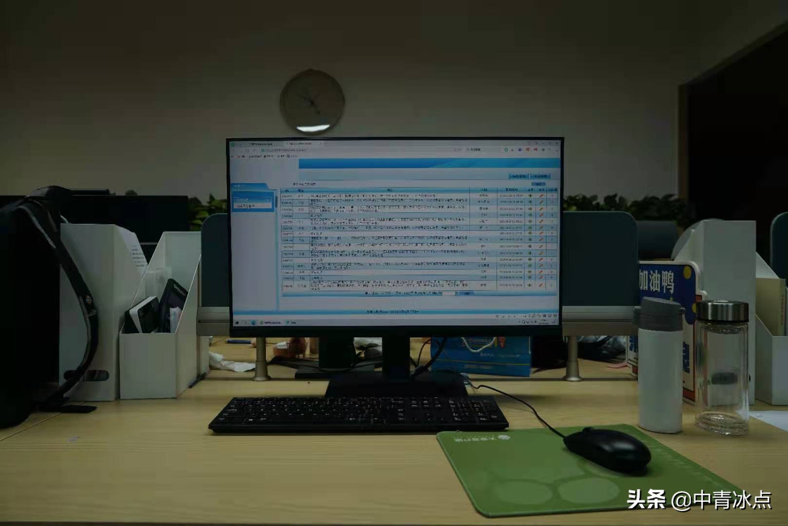 在河南，有19个叫“小莉”的姑娘以帮忙为工作，帮人*薪讨**、维权、寻亲，有时却会遭受辱骂、恐吓、殴打