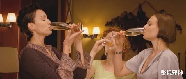 这部关于「臀部」的电影,污到深处有点萌