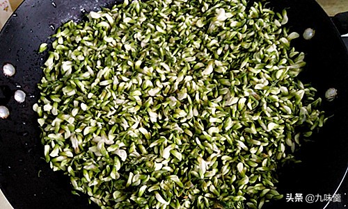 洋槐花最正宗的蒸法,洋槐花与豆角的蒸法