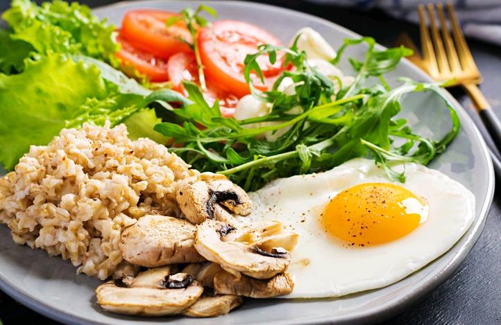 健身推荐燕麦片早餐吃法,燕麦片怎么做好吃又减肥餐