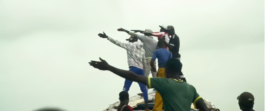 非洲人的捕鱼绝技，一天能捕7吨鱼，出海全凭肉眼找鱼