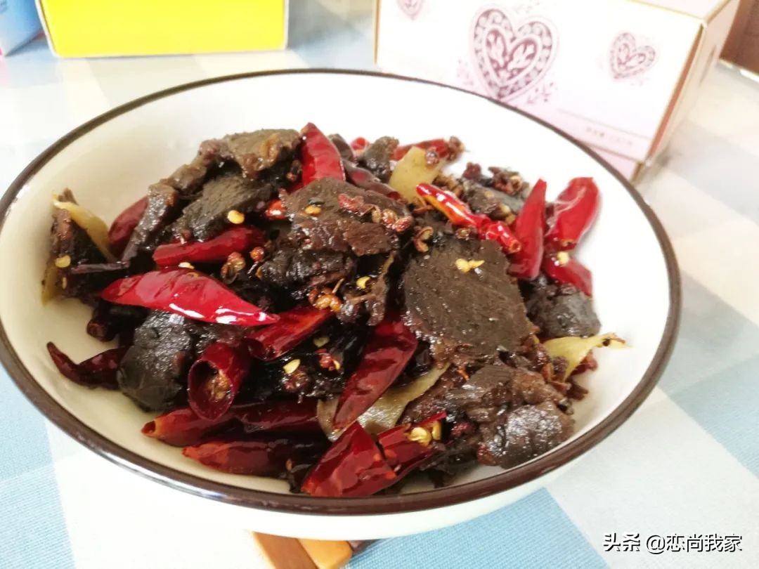 麻辣牛肉干鲜香酥烂麻辣爽口,原味牛肉干怎么做成麻辣牛肉干