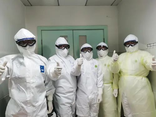 挺身担重任尽职为重症——记曲靖市第二人民医院重症医学科主任缪建章