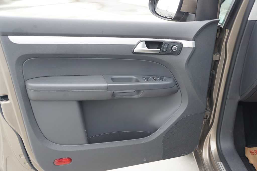 8万多的五菱神车,8.9万的车