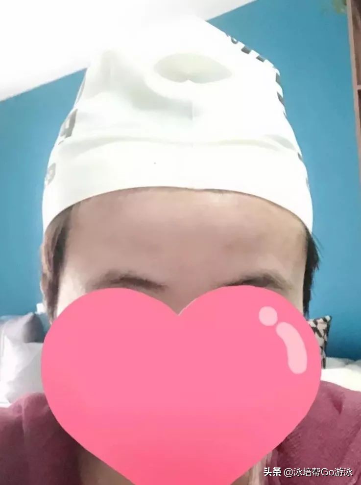 泳帽不勒头不掉,游泳泳帽怎么戴