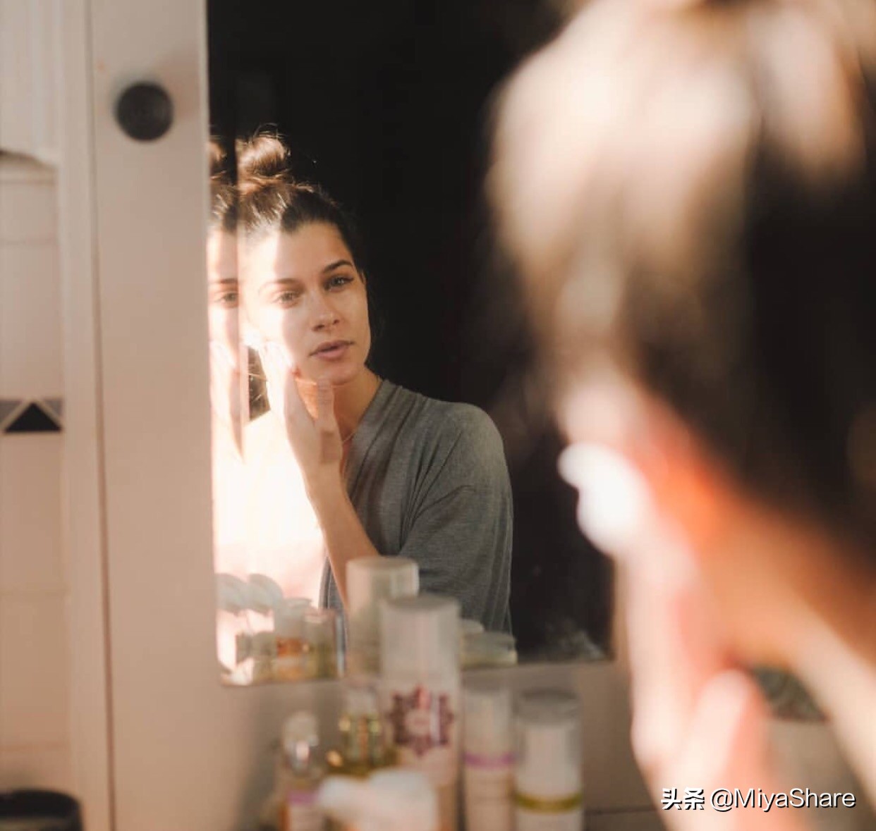 化妆不化妆都长痘,一化妆就长痘和痒怎么回事