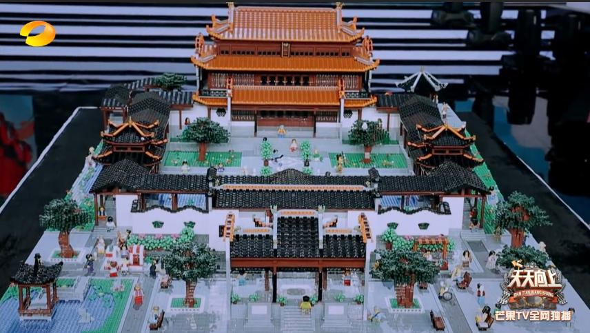 王一博在乐高工厂视频,王一博乐高总部照片