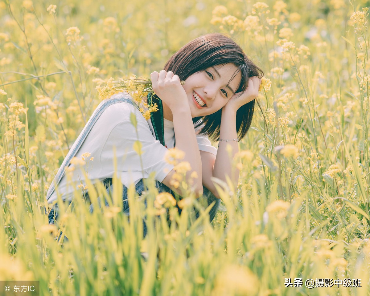 在油菜花里拍照穿什么衣服好看,油菜花人像摄影穿什么颜色的衣服