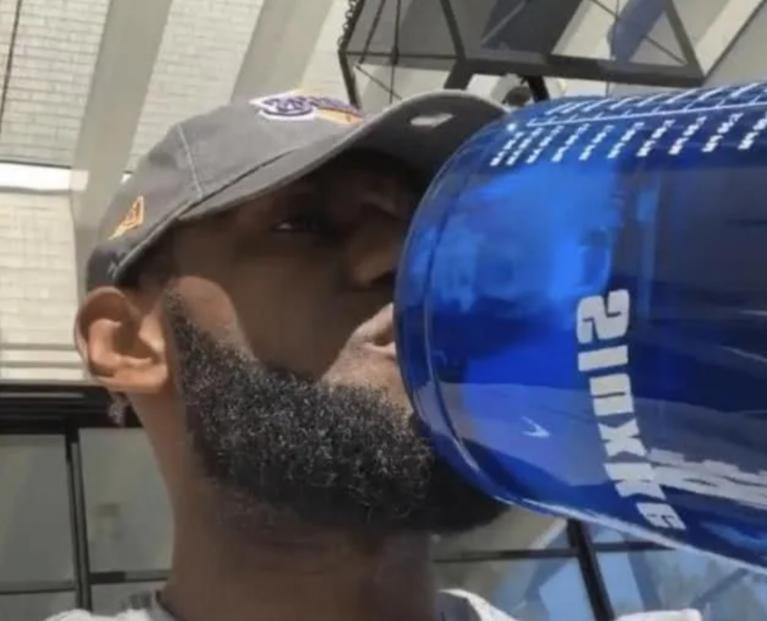 nba球员詹姆斯多大,詹姆斯在nba有多强壮