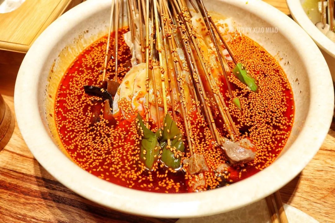 坐上高铁去旅游沿线美食尝个遍,云贵川渝高铁环线