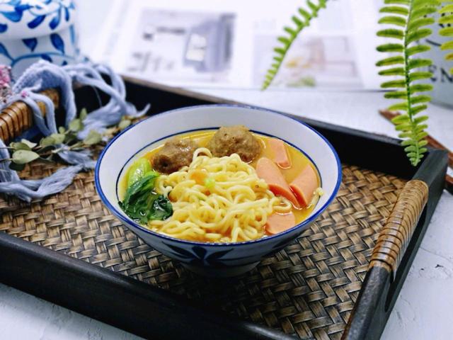 怎样把吃泡面吃出一种高级感,吃泡面最好吃的一种方法