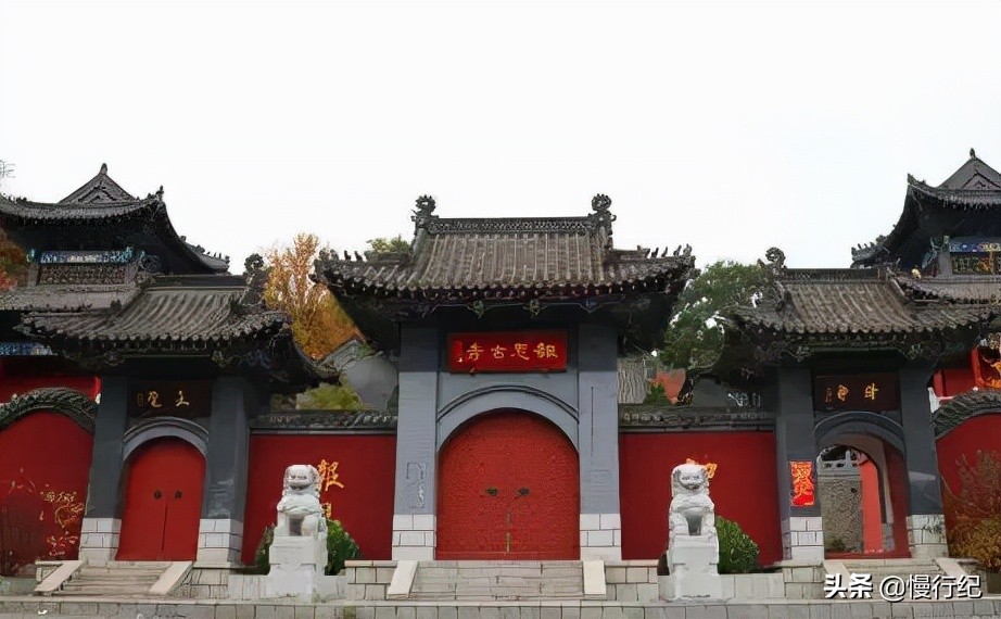 一眼温泉成就了方圆几十里的度假区,这里的悠闲生活,真的带劲