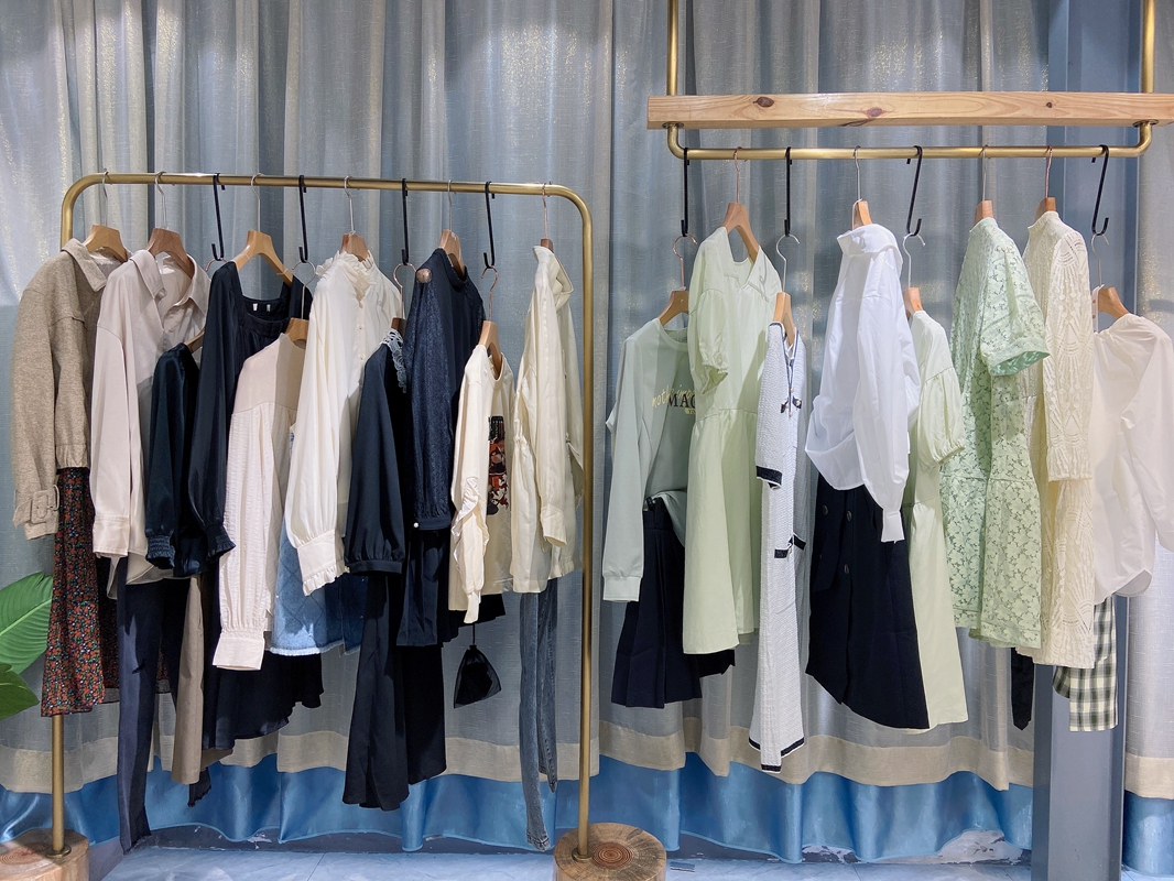 3colour三彩官方旗舰店直播,3colour三彩冬季品鉴会正在预售中