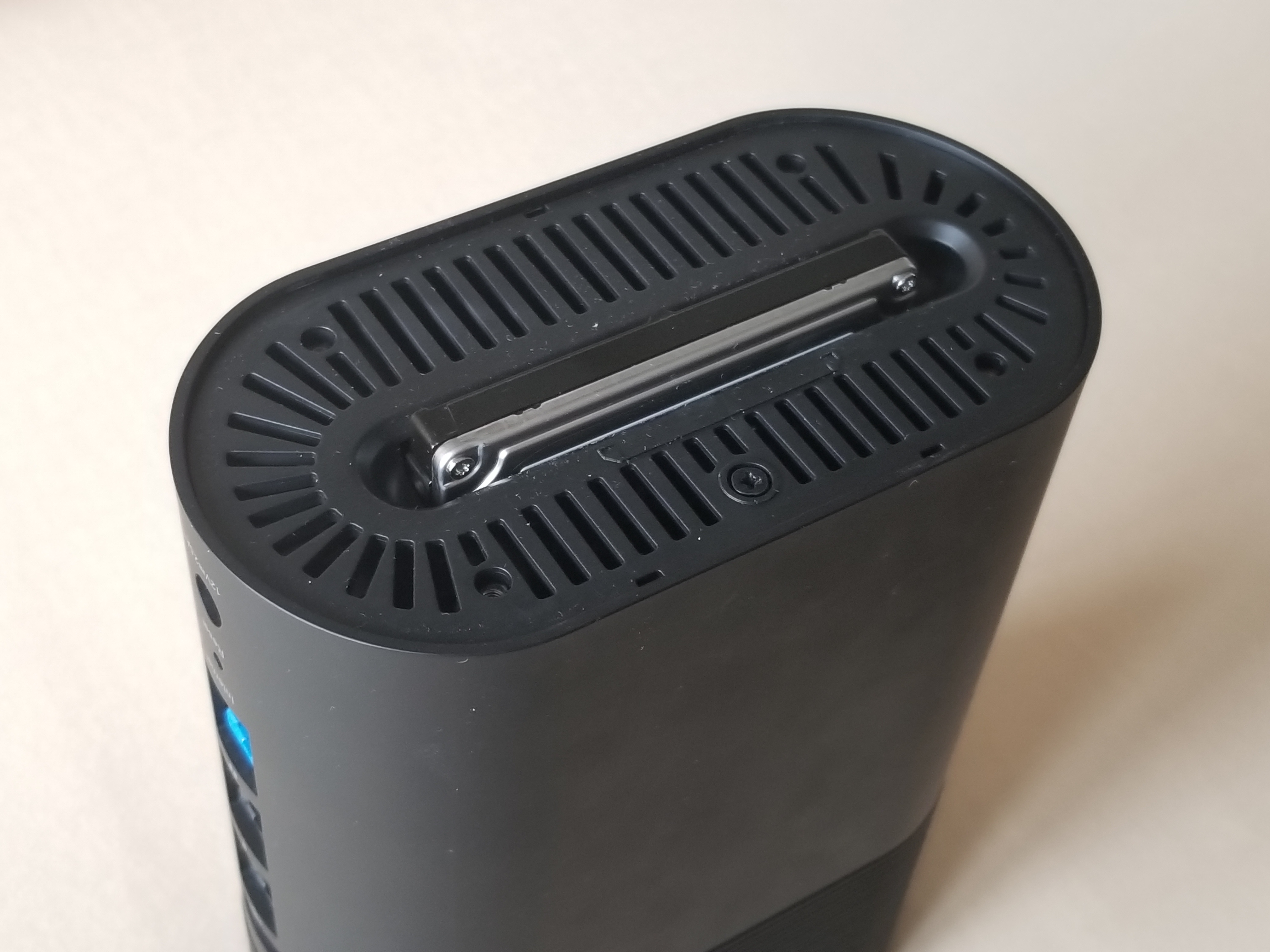 小米路由器r1d固态硬盘能用吗,用ssd硬盘的手机