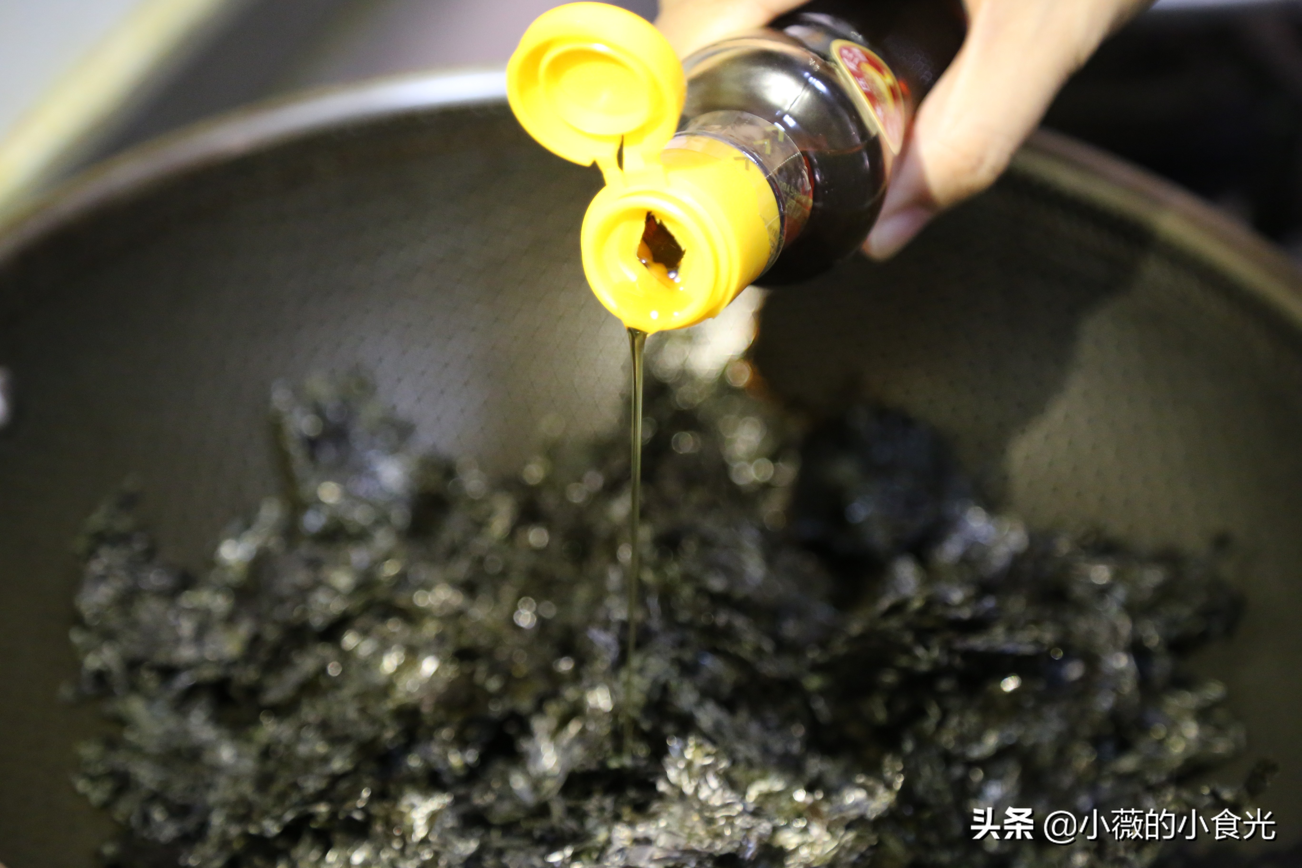 挑战用紫菜做酥脆美味、入口即化的海苔,在家几块钱5分钟就搞定