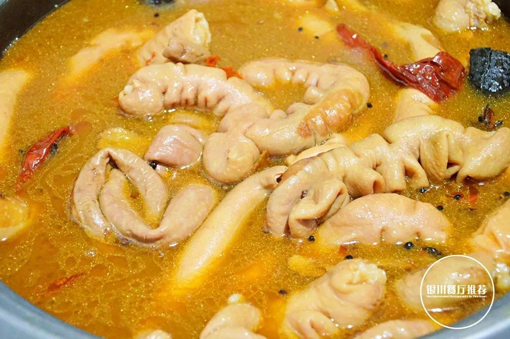 20多年老汤，在同心路卖卤煮