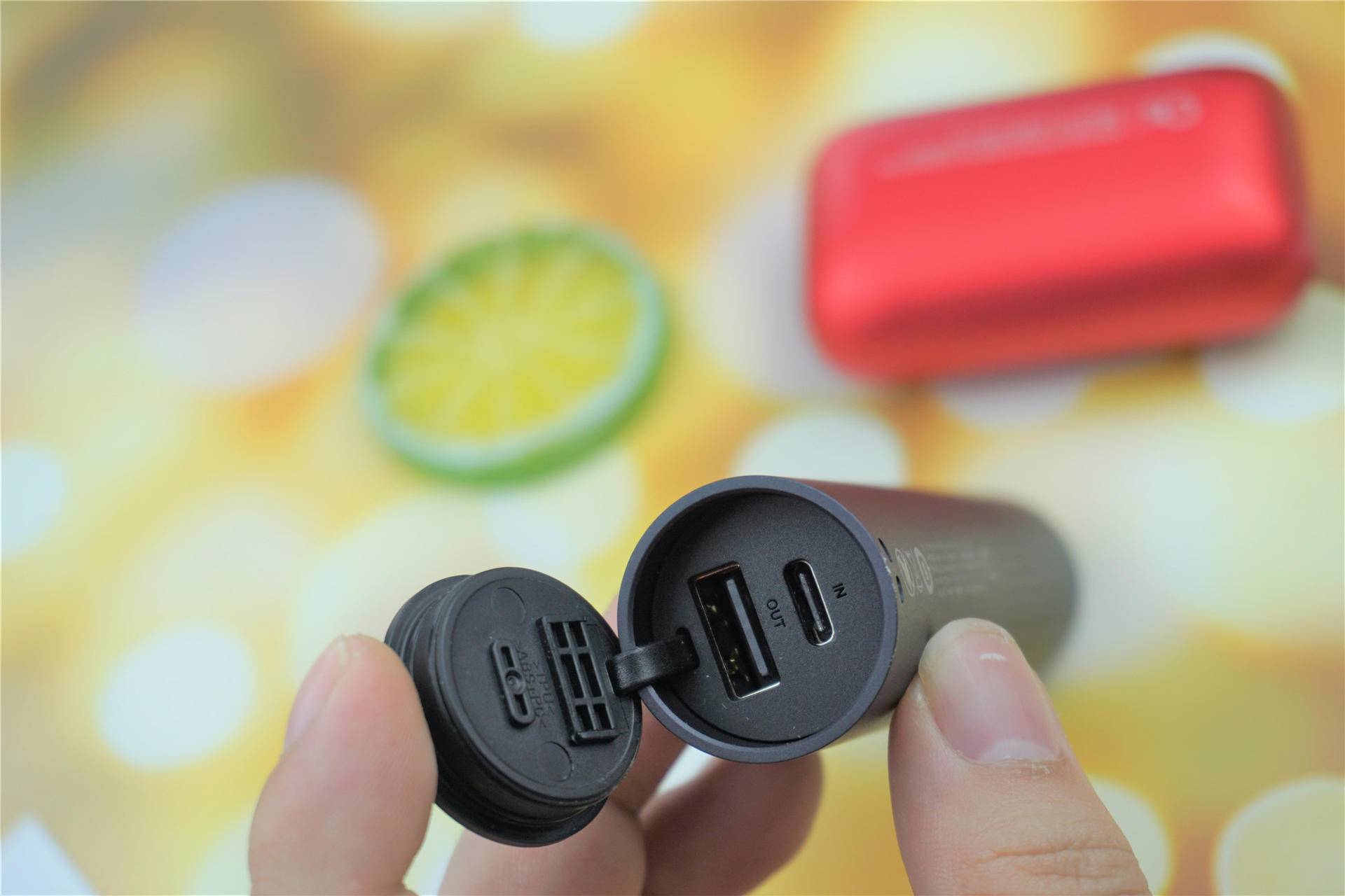 zmi手电评测,zmi手电筒开箱视频