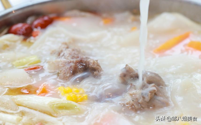 猪骨汤怎么炖才能软烂,炖猪骨汤都需要什么料