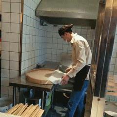 我只吃小面!打卡了这家手工粉后我真香了