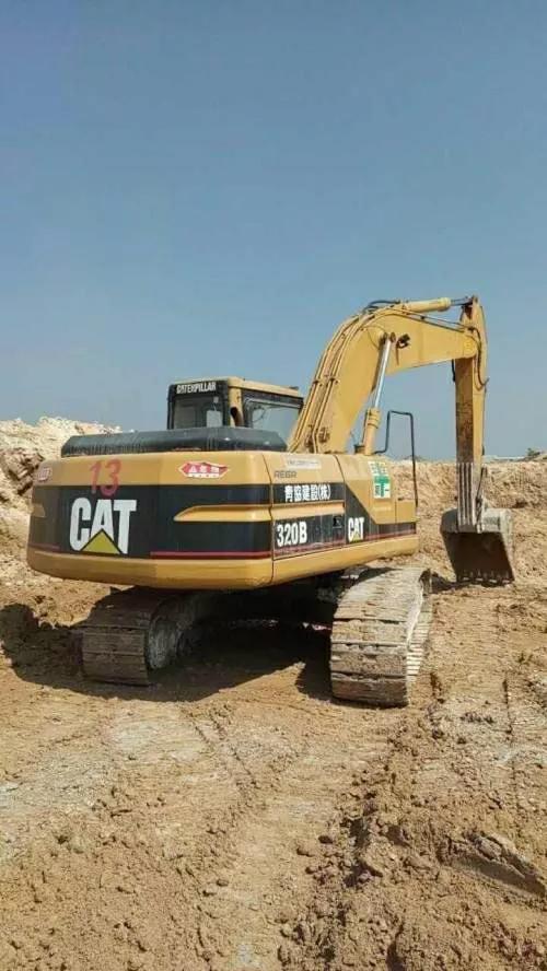 机王依旧不输国产机，23年老兵不死，卡特320V不愧为一代神机