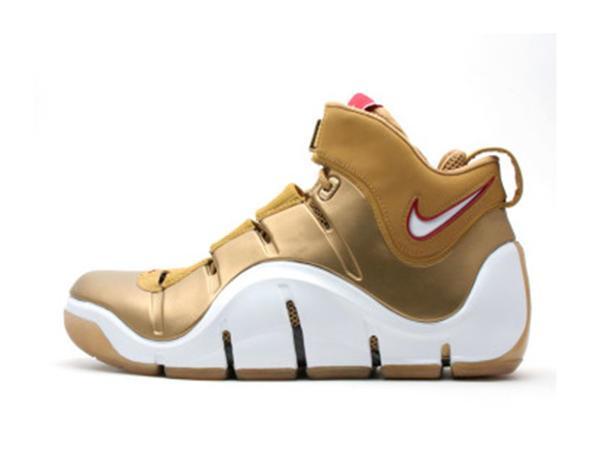 盘点詹姆斯的球鞋,詹姆斯十大巅峰时期球鞋