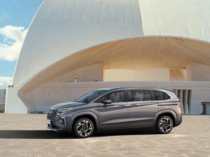 现代库斯途mpv1.5t加速多少秒,库斯途和低配gl8