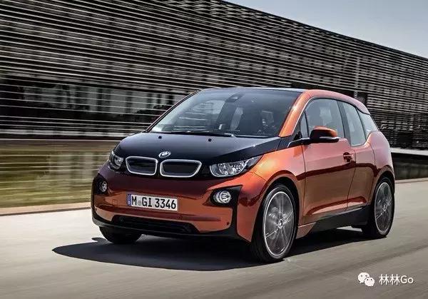 S1000RR摩托车新增M套件，BMW两款拳头产品重拳出击！