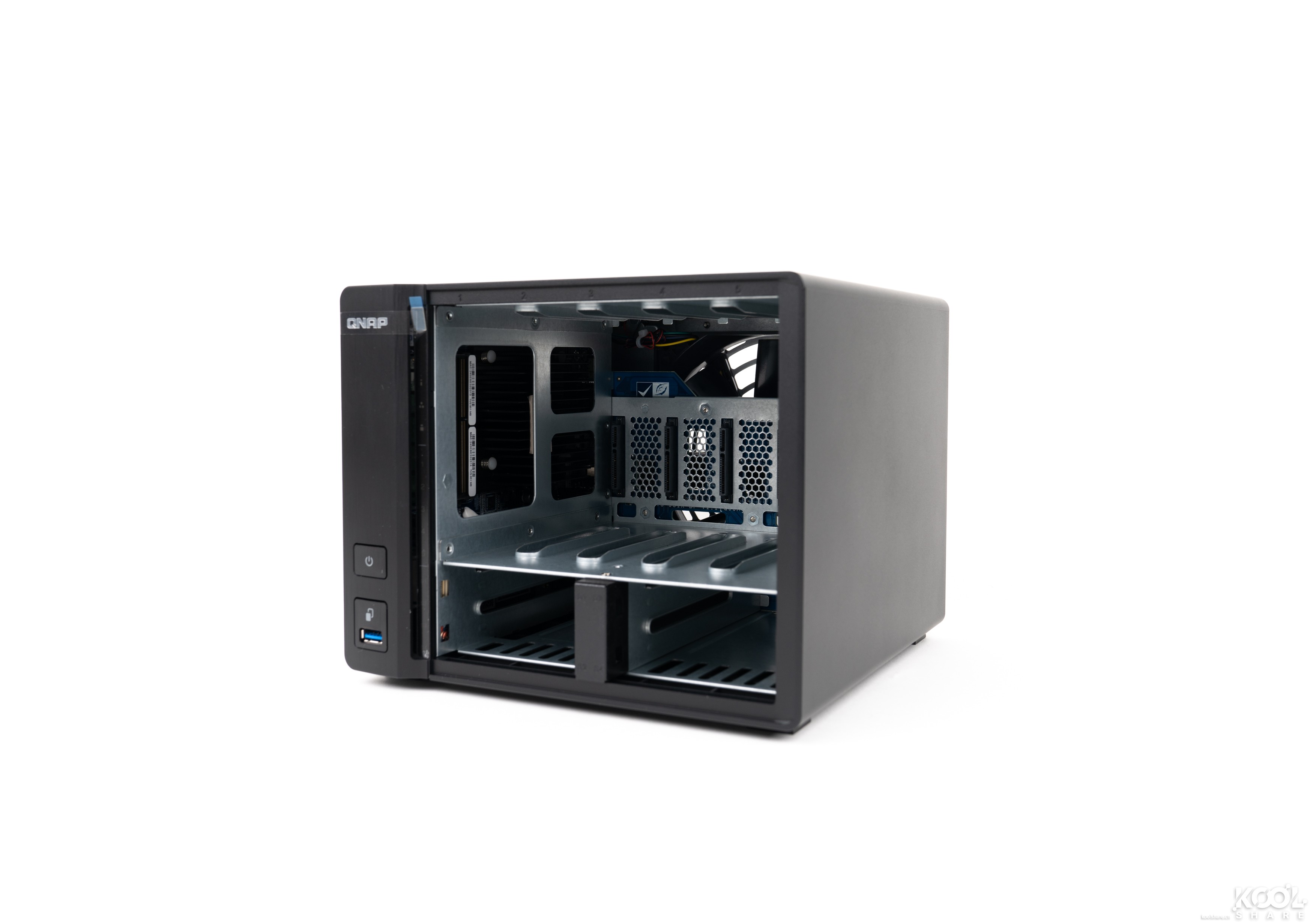 经济型9盘位NAS，QNAPTVS-951N开箱拆解评测