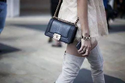 10款永不过时的包包 (十款必备经典包包)