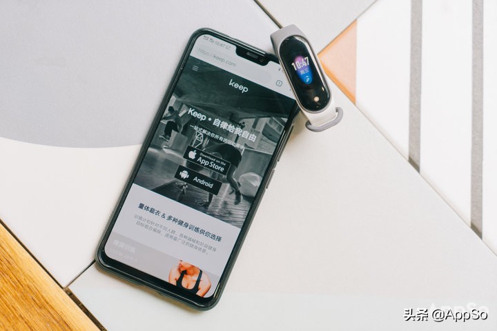 keep运动手环自由训练和肌力训练,可以将运动数据同步到keep的手环