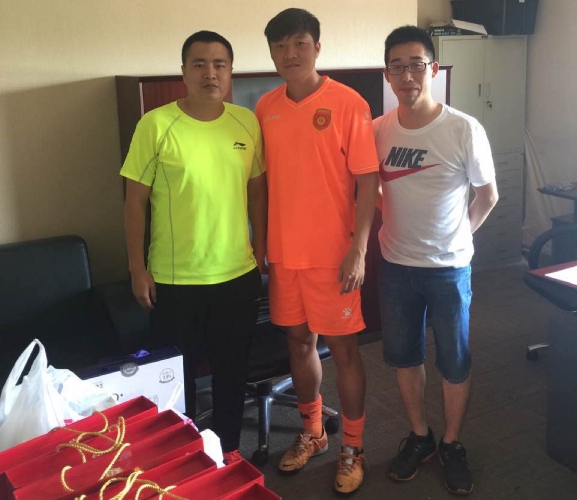 赵鹏踢中后卫什么梗,赵鹏是原来那个中后卫吗