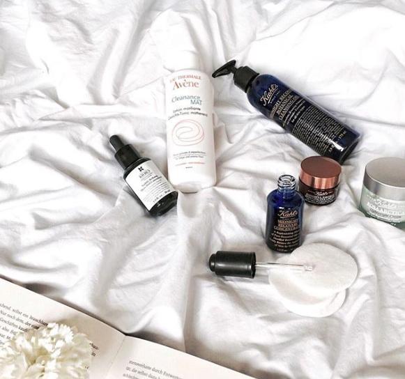 48岁贾静雯状态惊艳美貌依旧,贾静雯如何保持自己的颜值和身材