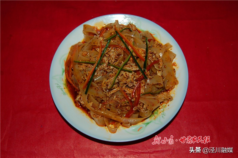 平凉美食王小凤擀面皮,泾川王小凤擀面皮简介