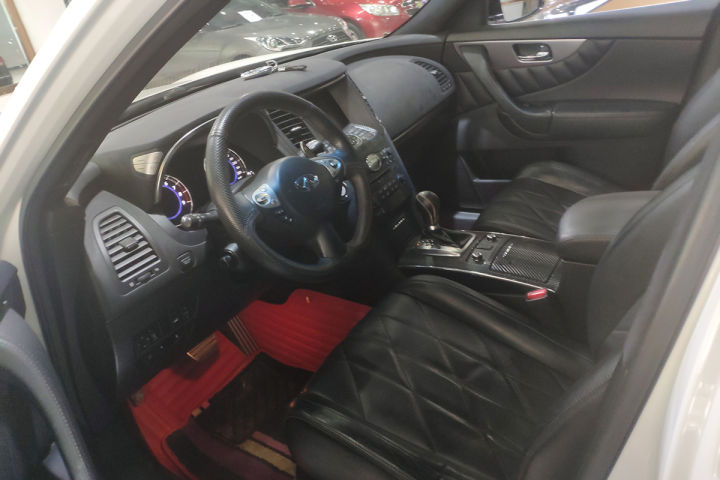 英菲尼迪fx35最容易哪里进水,英菲尼迪fx35天窗漏水底板全是水