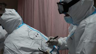 武昌医院刘智明院长以身殉职，他背后的女人这些举动更让人感动