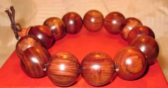 木质手串最好的是什么材料,戴木质手串好处