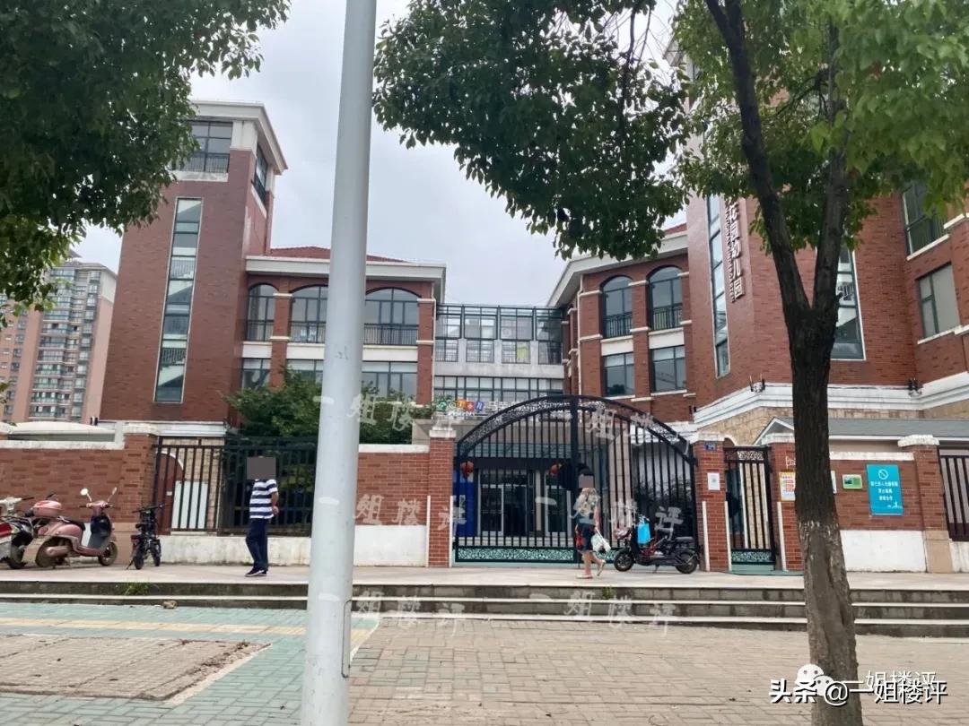 留在关山的最低门槛！超低密，北看东湖，南向楼间距约140米