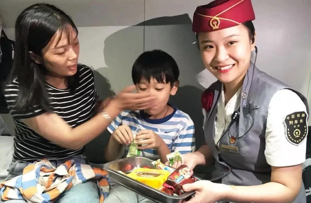 怎么才能当高铁列车长,高铁多久才能成为列车长