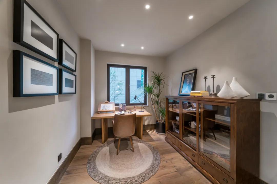 如果蓝湖郡搬到高新区管委会旁，有多少人能提前看到价值？