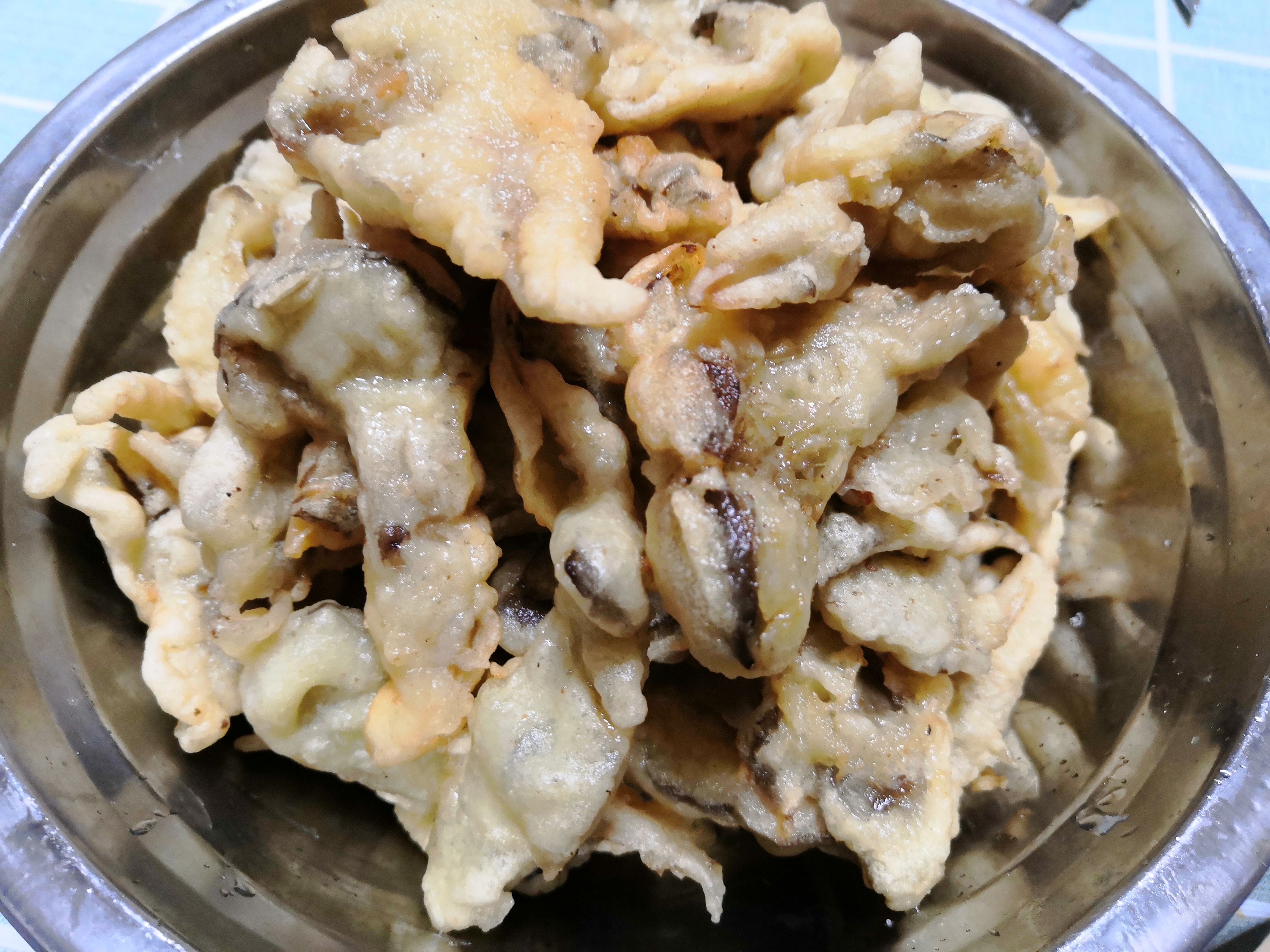 炸出来的蘑菇太油,炸过的蘑菇软了