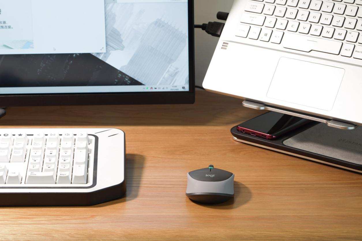 罗技m330无线鼠标怎么样,罗技m380无线鼠标怎么使用