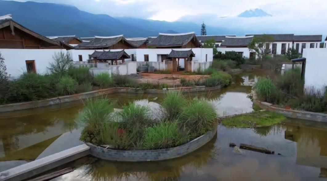 李亚鹏谈丽江雪山小镇房屋介绍,李亚鹏的雪山小镇荒废视频